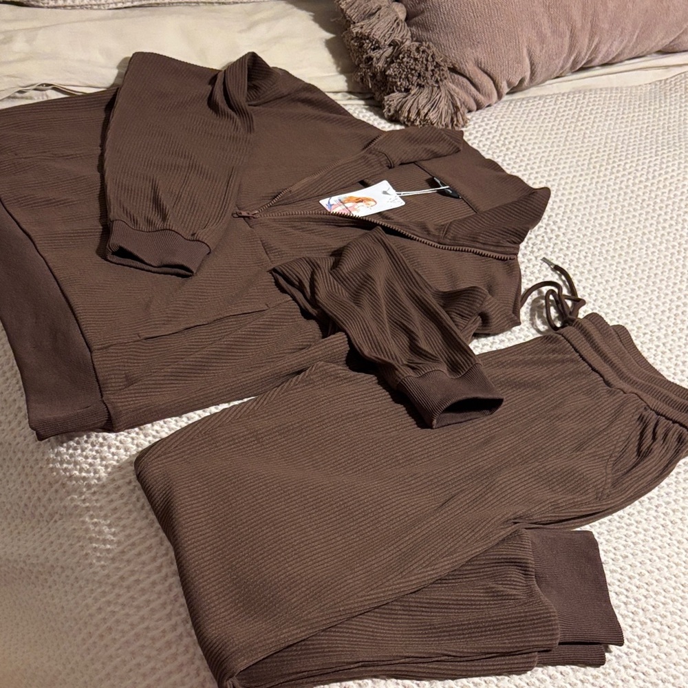 Pretty Garden Cozy Ribbed Two-Piece Lounge Set - Brown